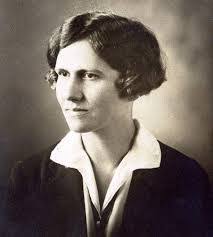 Harriet Wright's Instagram, Twitter & Facebook