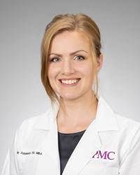 Carolyn Appleberry's Instagram, Twitter & Facebook