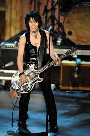 Joan jett — love hurts (the hit list 1990). Joan Jett Now She Gets Hotter With Age Imagens De Rock Guitarras Mulheres