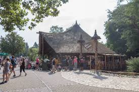 Lyrics to song monsieur cannibal by sacha distel: Monsieur Cannibale Mister Cannibal An Englishmen S Guide To The Efteling