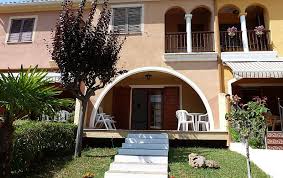 Tres casas con multitud de propiedades, pisos , chalet , casas, villas en todas las zonas y localidades, incluyendo toda la provincia de castellon. Casa En Alquiler A 300 M De La Playa Las Villas Benicasim Benicassim Castellon Castellon Costa Del Azahar