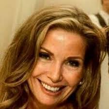 Lisa Gutowski's Instagram, Twitter & Facebook