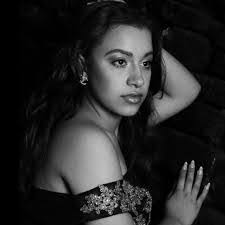 Jasmine Nieves's Instagram, Twitter & Facebook