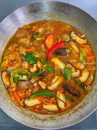 Ada satu lagi variasi dari hidangan tomyam yang enak untuk dicoba dan disantap. Tomyam Sayur Thai Resipi Istimewa Yang Sangat Sedap