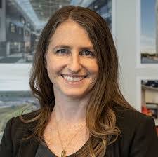 Sara Chamberlain's Instagram, Twitter & Facebook