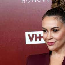 Check spelling or type a new query. Alyssa Milano Sie Leidet Noch Unter Corona Langzeitfolgen Stern De