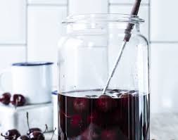 Kirschlikor Rezept Zum Selbermachen Foodboom Rezept In 2020 Kirschlikor Kirschlikor Selber Machen Kirschen