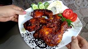 Untuk satu sendok makan lemak ayam, tambahkan bawang putih dan tumis untuk kaldu, masukkan bangkai ayam ke dalam oven belanda. Resep Ayam Panggang Oven Kompor Masakan Mama Mudah