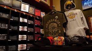 Daca vrei sa petreci o seara frumoasa, sa asculti muzica buna, daca iti serbezi ziua, daca vrei sa petreci cu prietenii sau familia, daca ai intre 14 si 60 de ani esti asteptat la hard rock cafe bucuresti. E Luna Cadourilor Pentru Noi È™i Pentru Hard Rock Cafe Bucharest Facebook