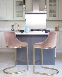 This bar stool can be perfectly used in your kitchen or dining area. Form Blush Velvet Brushed Brass Bar Stool Danetti Uk