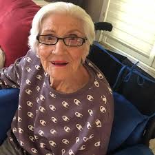 Joven cartaginés es la víctima de trágico accidente acuático durante paseo  a Jacó Emmanuel Torres, un joven cartaginés de 17 años, desapareció este  lunes 21 de abril en playa Jacó, luego de