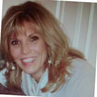 Heidi Dale's Instagram, Twitter & Facebook