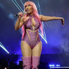 Nicki Minaj leaves fans fuming in the lashing rain after showing up to her Malahide Castle gig over an hour late - Irish Mirror Online