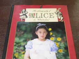 不思議の国の美少女達アリス写真集会田我路The Photography of ALICE in Wonderland by Garo Aida  写真集会田我路－日本代購代Bid第一推介「Funbid」