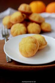 Jun 20, 2021 · panaskan oven 180 derajat celcius. Kueh Bahulu Bolu Mini Sponge Cake Nyonya Food Asian Desserts Food