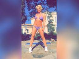 Самые новые твиты от britney spears (@britneyspears): Britney Spears Reveals Her 2020 Fitness Goals And Her Incredibly Toned Bod Gma