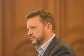 Pasadena finds new speed bumps