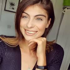 Iona Davidson 💚 (@IonaDavidson12)