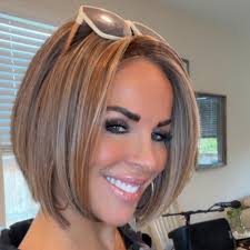 It was feeling a bit too wiggy for me 🤪 So I did something about it! The  best part about wigs is that they don't have to stay exactly as they are