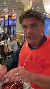 Bosse har gett Berra ett löfte 🤝 om Djurgården tar sig till SHL 🏆, Redan  ikväll kan det bli klart ifall Bosse behöver hålla det han lovat 👀,  Streama HA-finalen på TV4 Play 📺