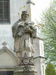 Ján nepomucký je mučeník katolíckej cirkvi a jeden z patrónov českej zeme. Belcice Socha Jan Nepomucky Oficialni Stranky Svazku Obci Blatensko