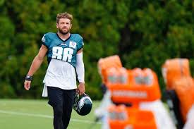 Последние твиты от zach ertz (@zertz_86). Zach Ertz Wondering If He Ll Be An Eagle For Life