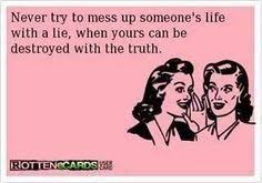 Cuando no creemos en nuestras propias ideas comenzamos a construir el techo de cristal. No Tires Piedras Con Techo De Cristal Frases Geniales Pensamientos A Place For My Head