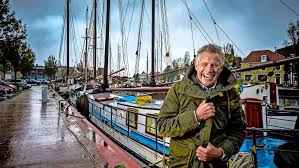 Find the latest shows, biography, and artworks for sale by robbert flick. Harlinger Avonturier Robbert Kuiper Blijft Ook In Coronatijd Een Positivo Binnenland Telegraaf Nl