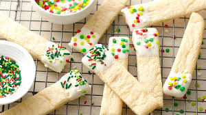 You press the dough into cute wafers using the bottom of a glass and can sprinkle the cookie thins with dried cranberries and pistachios, as in this recipe. How To Make Soft Sugar Cookies Pillsbury Com