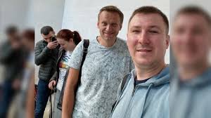 A russian agent sent to tail alexey navalny has revealed how a lethal toxin was secreted in the underpants of the opposition leader. Alexei Navalny Two Hours That Saved Russian Opposition Leader S Life Bbc News