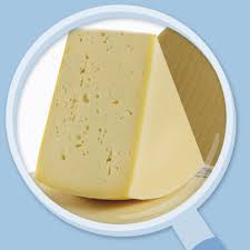 Il Formaggio Asiago Fresco Lo Riconosci Al Tatto Morbido Come Il Pan Di Spagna Ed Elastico Formaggio Asiago Italiani