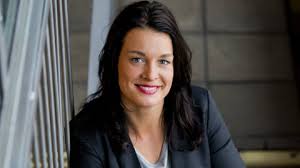 She won the silver medal at the 2004 summer olympics in the middleweight division. Edith Bosch Sidekick Henry Schut Tijdens Rio 2016 Nos