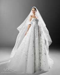 Well, when he was engaged in the wedding of rabbih and ginwa, it was clear that the bride would look stunningly beautiful. Zuhair Murad Spring 2021 Bridal Collection Wedding Dresses Zuhair Murad Gorgeous Wedding Dress Wedding Dresses