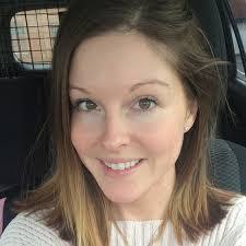 Mindy Sutton's Instagram, Twitter & Facebook