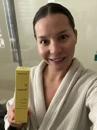 Promote with Emily Muniz (@e_az)