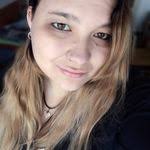 Veronica Binder's Instagram, Twitter & Facebook