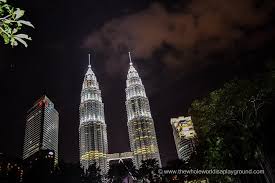 Can anyone give me an idea on dress code for sundowners at traders sky bar. Skybar Traders Hotel Kuala Lumpur Cocktails In The Sky The Whole World Is A Playground