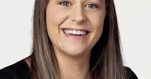 Danielle Bowles named branch services supervisor for new MVSB Exeter Office 