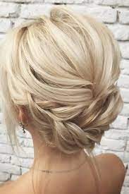 Erstaunliche Hochsteckfrisuren Hochzeitsfrisuren Frisur Hochzeit Frisur Hochgesteckt Frisur Trauzeugin