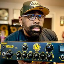 Andrew Gouche's Instagram, Twitter & Facebook