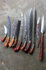 Pisau dapur baja per kayu ukir tradisional: Kudhok Senjata Tradisional Khas Bumi Besemah Indonesia Kaya