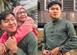 Lagu original daripada isma sane berjudul derita, jangan lupa gais support isma ; Saya Hanya Ada Mak Bapa Telah Pun Meninggal Lebih 10 Tahun Lalu Ketika Saya Darjah Empat Isma Sane Media Hiburan