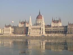 Parlamentsgebäude — (hierzu tafel »parlamentsgebäude i u. Parlamentsgebaude Budapest Budapest 1903 Structurae