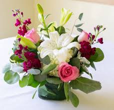 Ny wholesale wedding flowers, bridal bouquets, wedding centerpieces, funeral flowers and more. Low And Lush In Long Island City Ny Fellan Florist