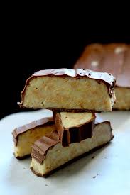 Tablette Chocolat Blanc Gavottes Ingredients 397 G De Lait Concentre Sucre 230 G De Chocolat Blanc 16 G Avec Images Recette Patisserie Gateaux Et Desserts Chocolat Blanc