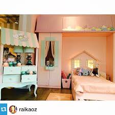 Instagram Da 3 Moms Serra Ve Emir In Annesi Bizi Ziyarete Gelirse Threemoms 3moms Emirgan Home Decor Bed Room