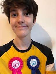 Androgynous Haircuts Afab Hairstyles Lovers In 2021 Androgynous Haircuts Nonbinary People Androgynous