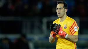 Chile vs brasil claudio bravo arquero de la seleccion chilena de futbol tapa penal a ronaldinho. Claudio Bravo Played His First Important Final With The Barca