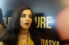 Gigi hadiddi nyfw 2019, tasya juga sempat bertemu dengan model profesional, gigi hadid. Ingatkan Bahaya Produk Endorse Tasya Farasya Tuai Pro Kontra Matamata Com
