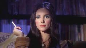 Nonton adalah sebuah website hiburan yang menyajikan streaming film atau download movie gratis. The Love Witch Reviews Metacritic